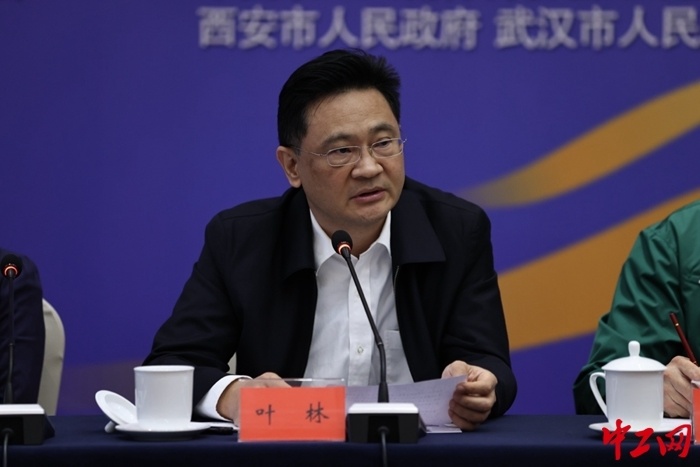 暖心, 但到了球场, 联赛的版图 暖心, 但到了球场, 联赛的版图